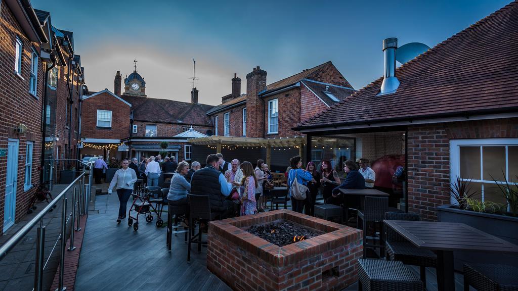The Three Swans Hotel, Hungerford, Berkshire Exteriör bild