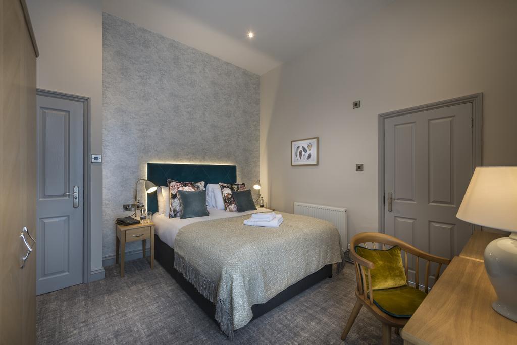 The Three Swans Hotel, Hungerford, Berkshire Exteriör bild