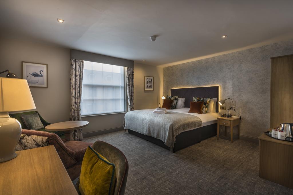 The Three Swans Hotel, Hungerford, Berkshire Exteriör bild