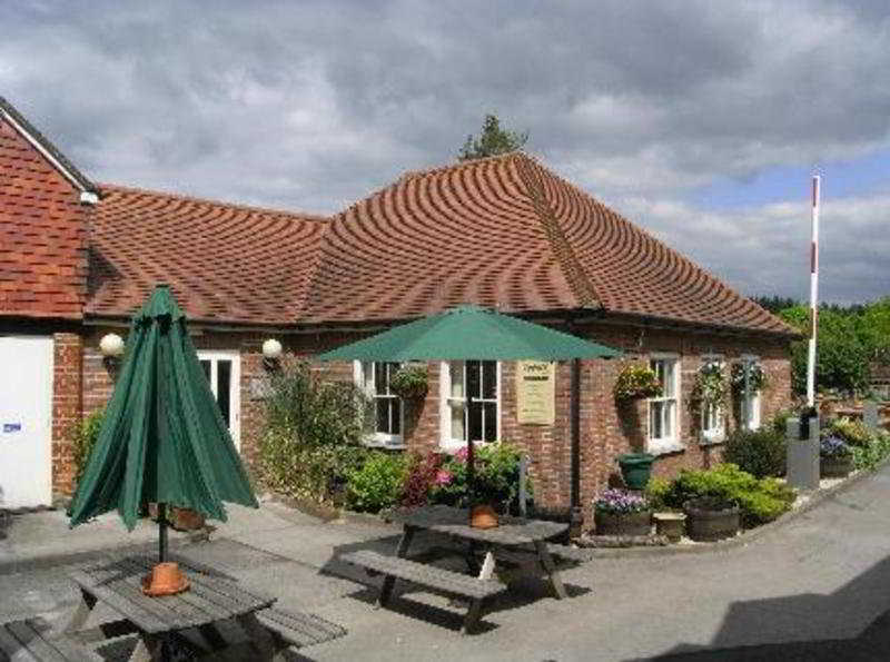 The Three Swans Hotel, Hungerford, Berkshire Exteriör bild